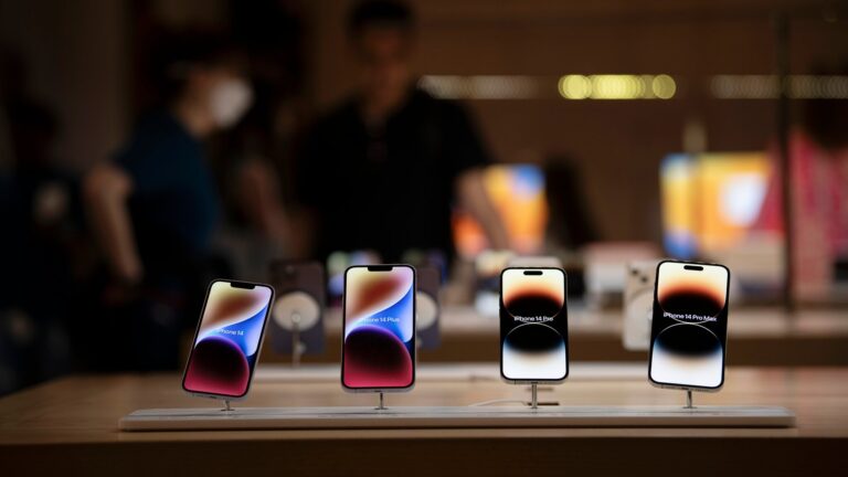 Apple’s Antitrust Drama: How iPhone Rules Are Changing for Millennials & Gen Z
